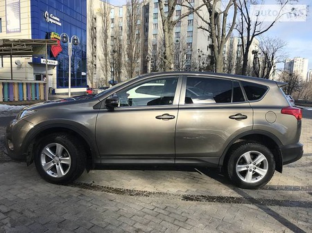 Toyota RAV 4 2014  випуску Харків з двигуном 0 л дизель позашляховик автомат за 23000 долл. 