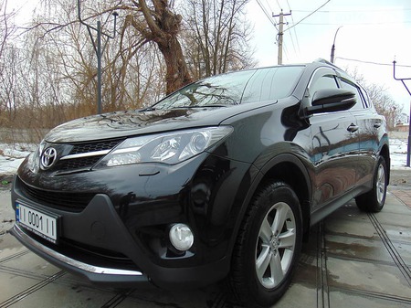 Toyota RAV 4 2013  випуску Черкаси з двигуном 0 л дизель позашляховик автомат за 21900 долл. 