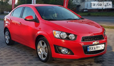 Chevrolet Aveo 2014  випуску Хмельницький з двигуном 1.4 л бензин седан автомат за 10300 долл. 