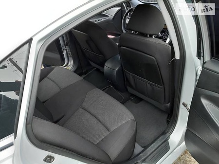 Hyundai Sonata 2010  випуску Запоріжжя з двигуном 2 л газ седан механіка за 10900 долл. 