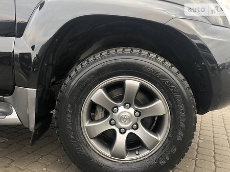 Toyota Land Cruiser Prado 2006  випуску Чернівці з двигуном 0 л газ позашляховик автомат за 16500 долл. 