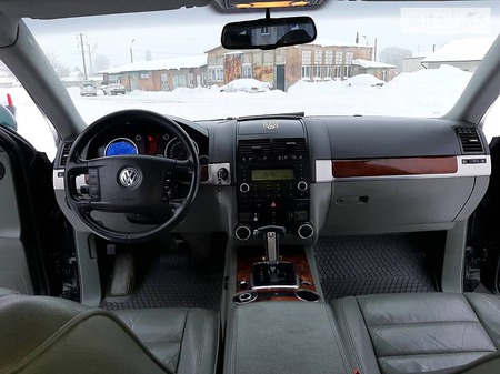 Volkswagen Touareg 2006  випуску Київ з двигуном 3.2 л газ позашляховик автомат за 10900 долл. 