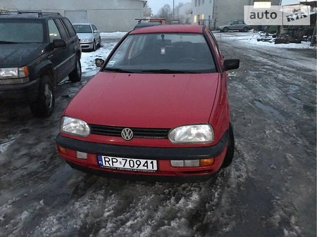 Volkswagen Golf 1996  выпуска Львов с двигателем 1.6 л газ хэтчбек механика за 750 долл. 