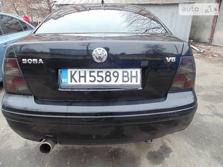 Volkswagen Bora 1999  випуску Київ з двигуном 2.3 л бензин седан механіка за 5600 долл. 