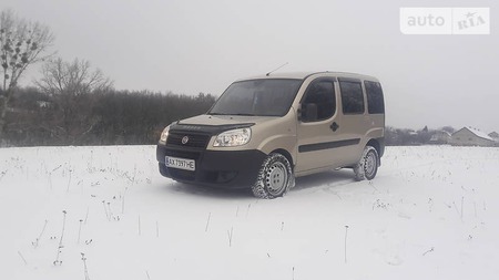 Fiat Doblo 2013  випуску Харків з двигуном 0 л дизель мінівен механіка за 8700 долл. 