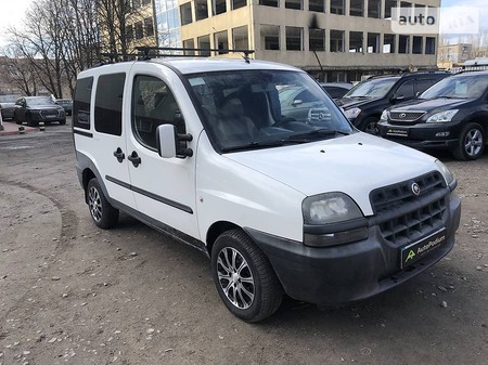 Fiat Doblo 2004  випуску Миколаїв з двигуном 0 л дизель мінівен механіка за 4800 долл. 