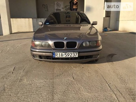 BMW 523 1998  випуску Львів з двигуном 2.5 л газ седан механіка за 1500 долл. 