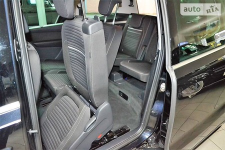Volkswagen Sharan 2014  випуску Київ з двигуном 2 л дизель  автомат за 28500 долл. 