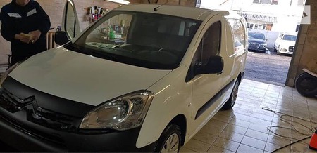 Citroen Berlingo 2014  випуску Житомир з двигуном 1.6 л дизель мінівен автомат за 7400 долл. 