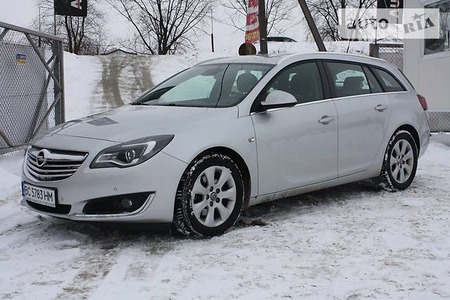 Opel Insignia 2014  випуску Львів з двигуном 2 л дизель універсал механіка за 12950 долл. 