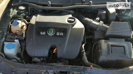 Skoda Octavia 2003  випуску Івано-Франківськ з двигуном 1.6 л бензин ліфтбек механіка за 5900 долл. 