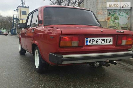 Lada 2105 1990  випуску Запоріжжя з двигуном 1.5 л газ седан механіка за 750 долл. 