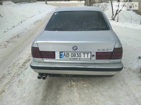BMW 525 1988  випуску Житомир з двигуном 2.5 л газ седан механіка за 3500 долл. 
