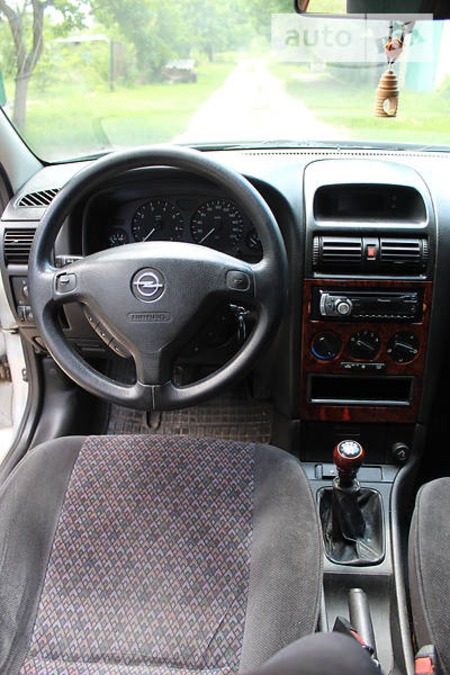 Opel Astra 1999  випуску Луганськ з двигуном 1.8 л газ універсал механіка за 4300 долл. 