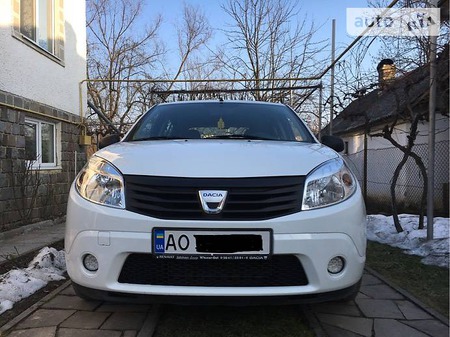 Dacia Sandero 2009  випуску Ужгород з двигуном 1.4 л бензин седан  за 5500 долл. 