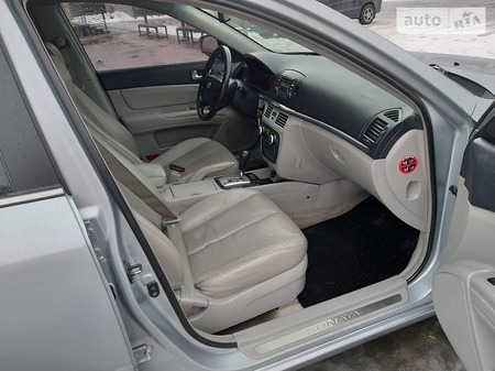 Hyundai Sonata 2006  випуску Хмельницький з двигуном 2.4 л газ седан автомат за 6850 долл. 
