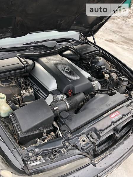 BMW 540 2002  випуску Дніпро з двигуном 4.4 л газ седан автомат за 7800 долл. 