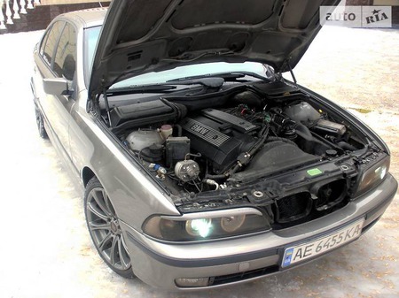 BMW 528 1997  випуску Дніпро з двигуном 2.8 л газ седан механіка за 5850 долл. 