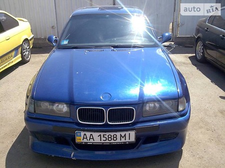 BMW M3 1993  випуску Одеса з двигуном 3 л бензин купе автомат за 11000 долл. 