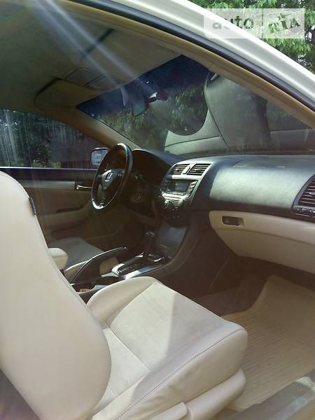 Honda Accord 2005  випуску Донецьк з двигуном 0 л бензин купе автомат за 7500 долл. 