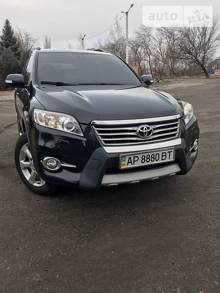 Toyota RAV 4 2010  випуску Запоріжжя з двигуном 0 л дизель позашляховик механіка за 14900 долл. 