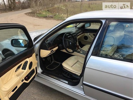 BMW 750 1999  випуску Одеса з двигуном 5.4 л бензин седан автомат за 8300 долл. 