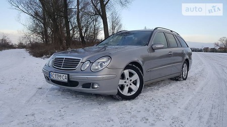 Mercedes-Benz E 300 2006  випуску Луцьк з двигуном 3 л дизель універсал автомат за 10300 долл. 