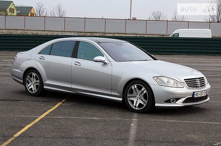 Mercedes-Benz S 550 2008  випуску Вінниця з двигуном 5.5 л бензин седан автомат за 17900 долл. 