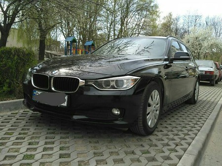 BMW 318 2013  випуску Тернопіль з двигуном 2 л дизель універсал механіка за 17129 долл. 