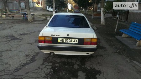 Audi 100 1987  випуску Вінниця з двигуном 2.2 л бензин седан механіка за 2500 долл. 