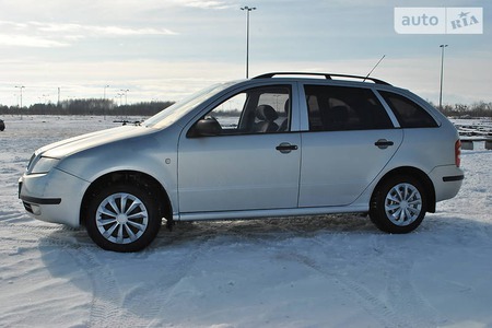 Skoda Fabia 2001  випуску Львів з двигуном 1.4 л газ універсал механіка за 4800 долл. 