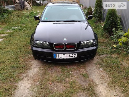 BMW 318 2001  випуску Київ з двигуном 1.9 л газ універсал механіка за 4500 долл. 