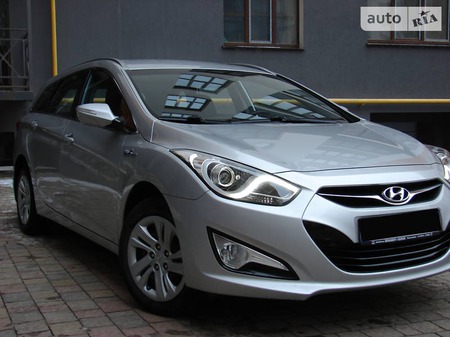 Hyundai i40 2012  випуску Івано-Франківськ з двигуном 0 л дизель універсал механіка за 11850 долл. 