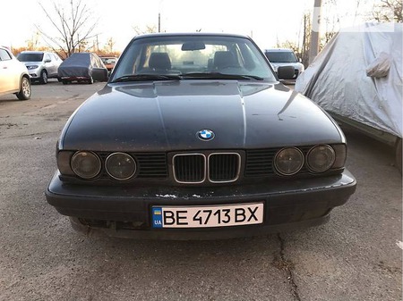 BMW 525 1993  випуску Миколаїв з двигуном 2.5 л газ седан автомат за 3200 долл. 