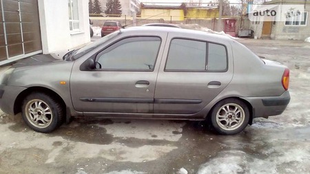 Renault Symbol 2004  випуску Харків з двигуном 0 л газ седан механіка за 4700 долл. 