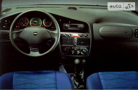 Fiat Siena 2001  випуску Одеса з двигуном 1.2 л газ седан механіка за 1100 долл. 