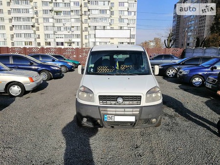 Fiat Doblo 2006  випуску Миколаїв з двигуном 1.3 л дизель мінівен механіка за 4999 долл. 