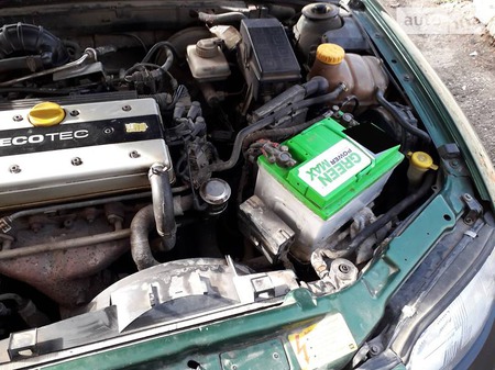 Opel Vectra 1996  випуску Тернопіль з двигуном 1.8 л бензин седан механіка за 4000 долл. 