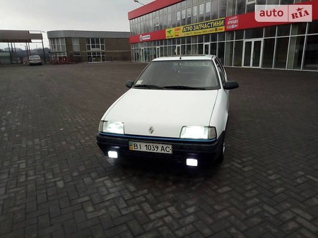 Renault 19 1991  випуску Дніпро з двигуном 1.9 л дизель хэтчбек механіка за 2300 долл. 