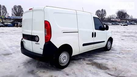 Fiat Doblo 2016  випуску Харків з двигуном 1.3 л дизель мінівен механіка за 11000 долл. 