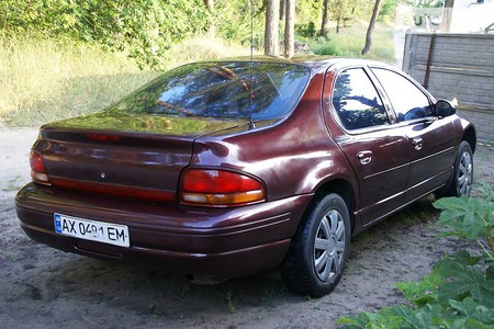 Dodge Stratus 1995  випуску Харків з двигуном 2.4 л бензин седан автомат за 3790 долл. 