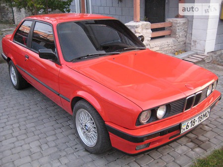 BMW 318 1989  випуску Хмельницький з двигуном 1.8 л бензин купе механіка за 3200 долл. 