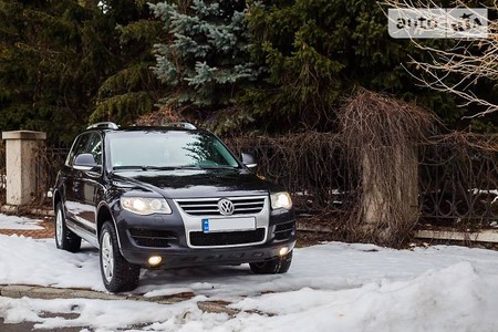 Volkswagen Touareg 2008  випуску Черкаси з двигуном 3 л дизель позашляховик автомат за 14800 долл. 