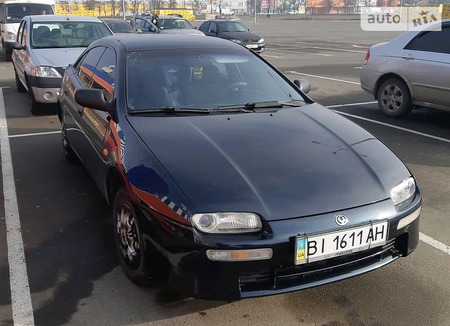Mazda 323 1995  випуску Донецьк з двигуном 1.5 л бензин седан механіка за 4000 долл. 
