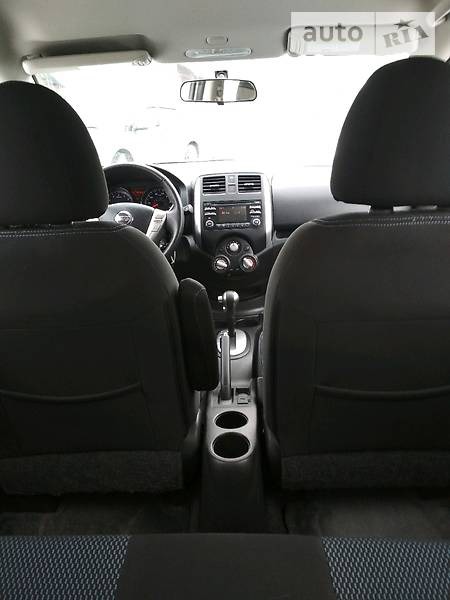 Nissan Tiida 2014  випуску Черкаси з двигуном 1.6 л бензин хэтчбек автомат за 9000 долл. 