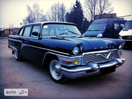 ГАЗ 13 Чайка 1962  випуску Львів з двигуном 5.5 л бензин лімузин автомат за 45000 долл. 