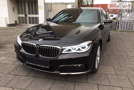 BMW 730 2017  випуску Київ з двигуном 3 л дизель  автомат за 64200 долл. 