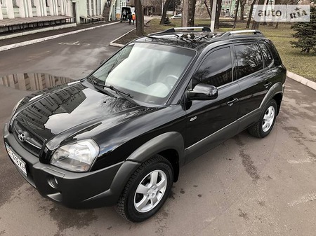 Hyundai Tucson 2008  випуску Дніпро з двигуном 2 л газ позашляховик автомат за 10900 долл. 