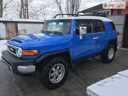 Toyota FJ Cruiser 2007  випуску Київ з двигуном 0 л газ позашляховик автомат за 18900 долл. 