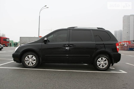 KIA Carnival 2012  випуску Київ з двигуном 0 л дизель мінівен автомат за 12500 долл. 